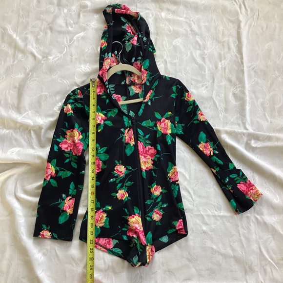 Small Vintage 80s flower roller disco bodysuit with hood! - Picture 2 of 6